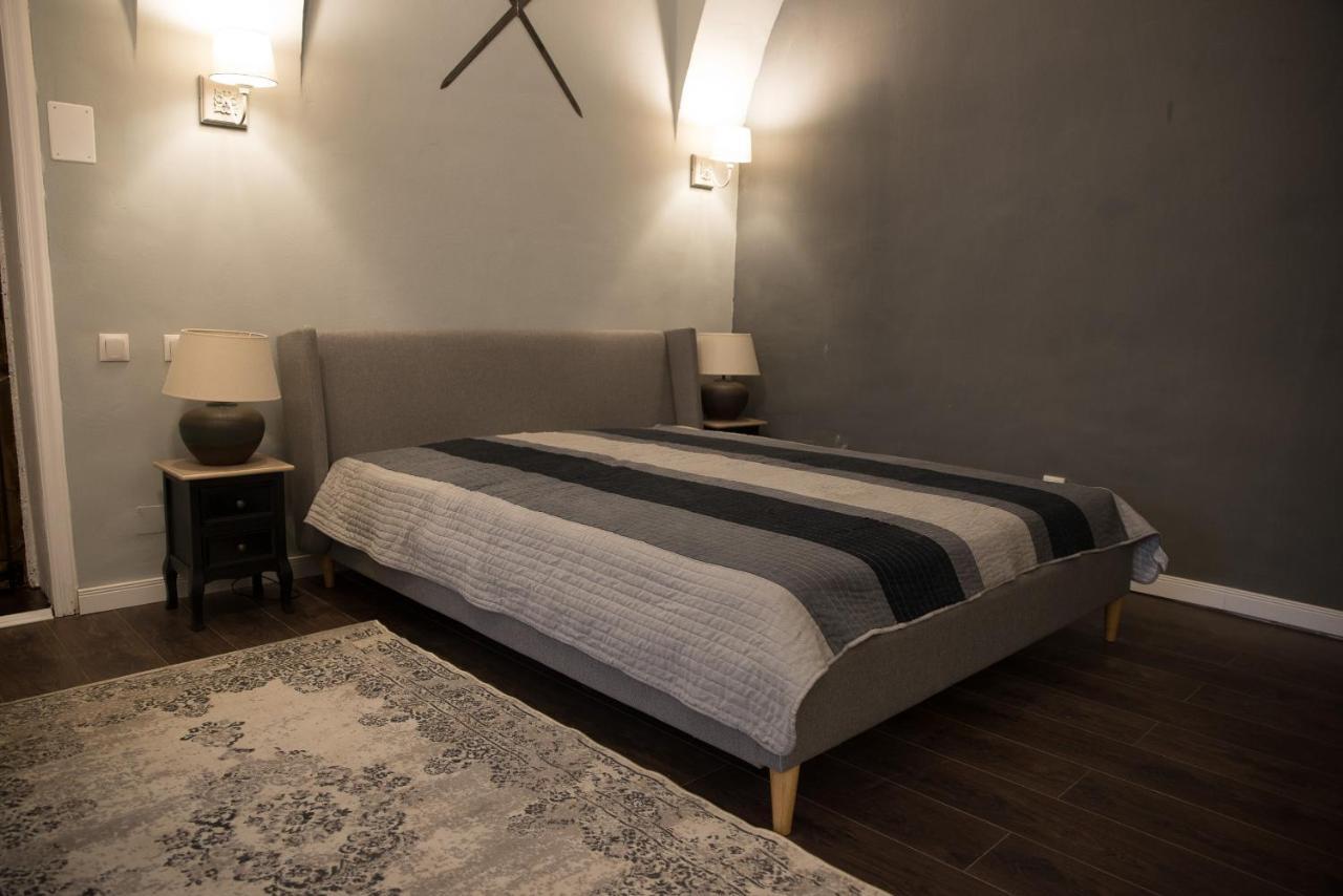 Ultra Central Medieval Apartment Cluj-Napoca Luaran gambar